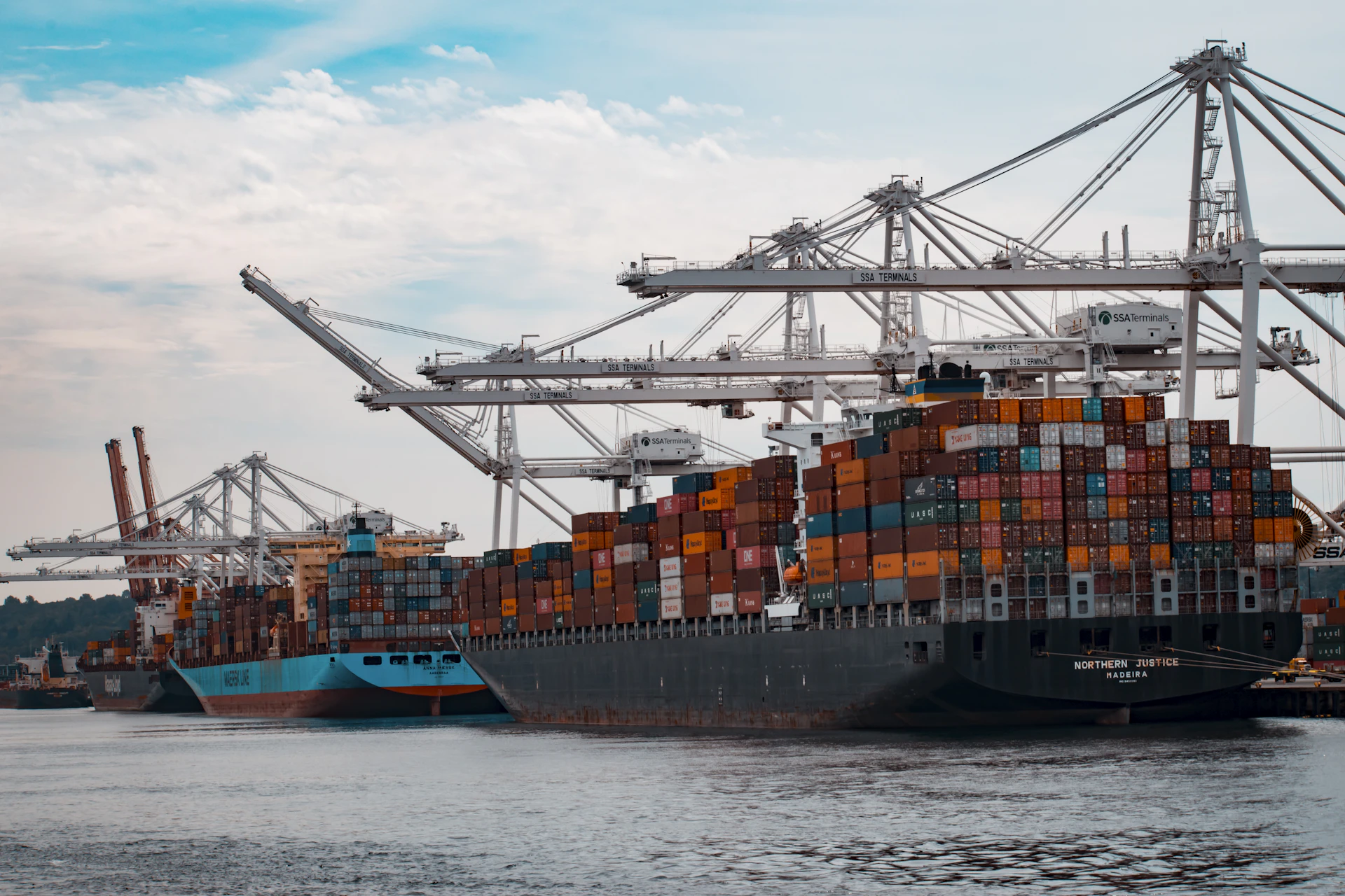 Hamburg Export Services SEO services - expert search engine optimization by Adfix Agency adfixagency.com